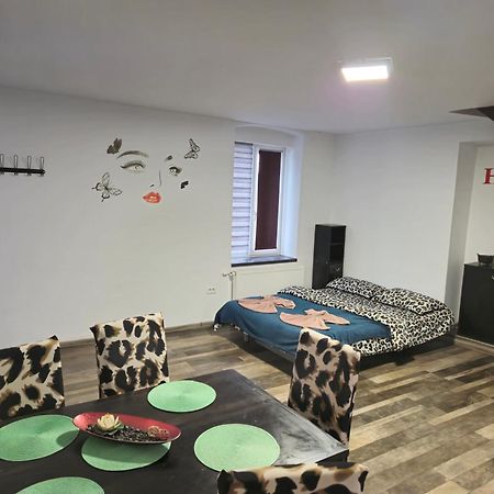 Apartamente De Inchiriat Lucky House Braşov Esterno foto