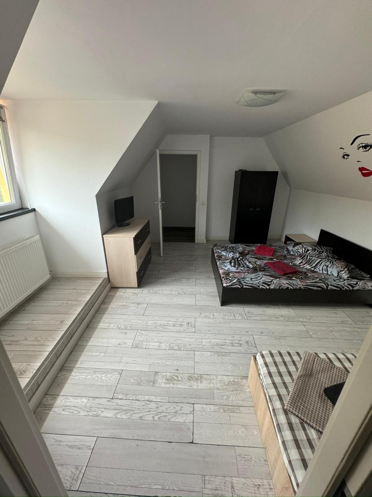 Apartamente De Inchiriat Lucky House Braşov Esterno foto
