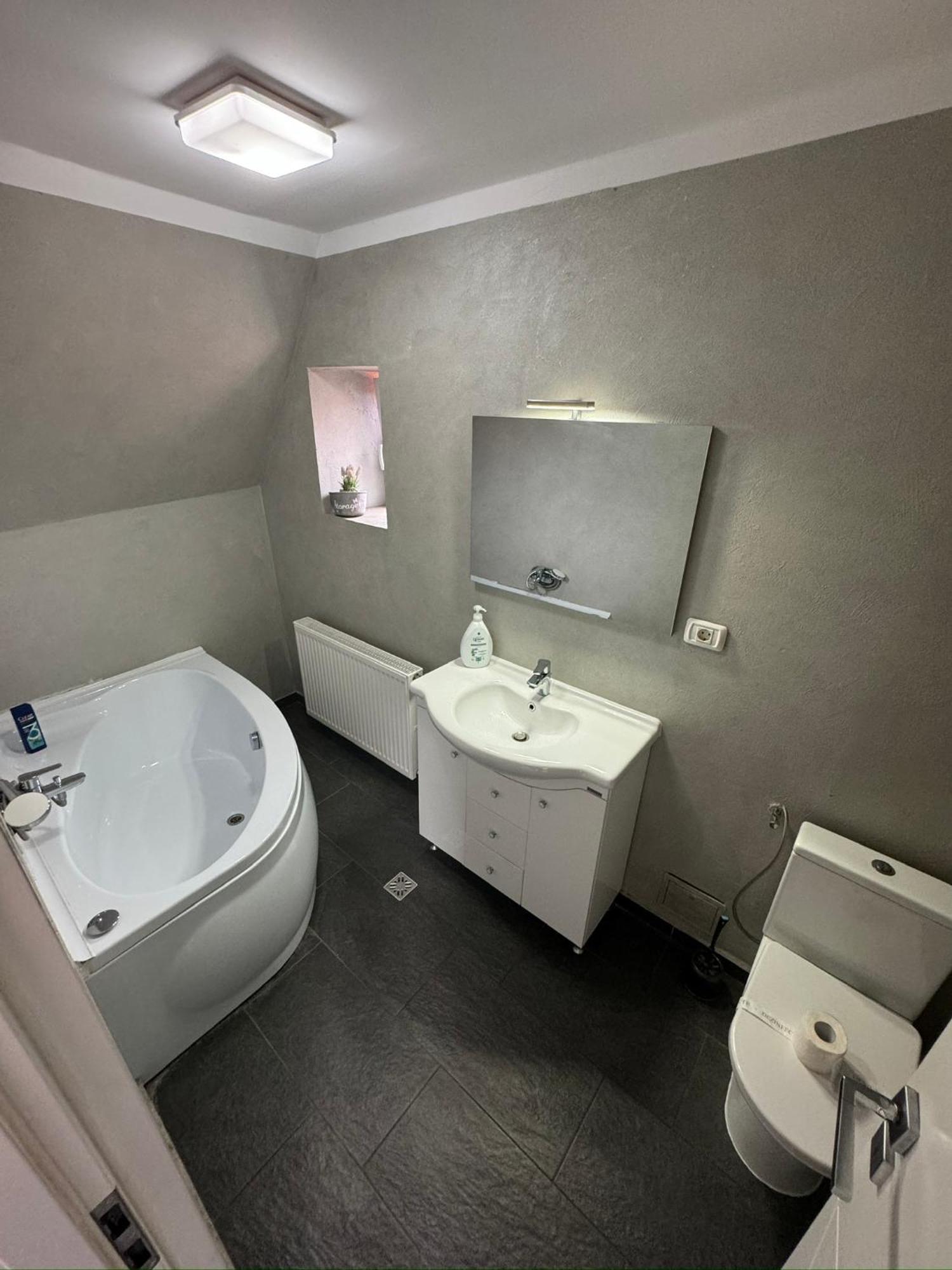 Apartamente De Inchiriat Lucky House Braşov Esterno foto