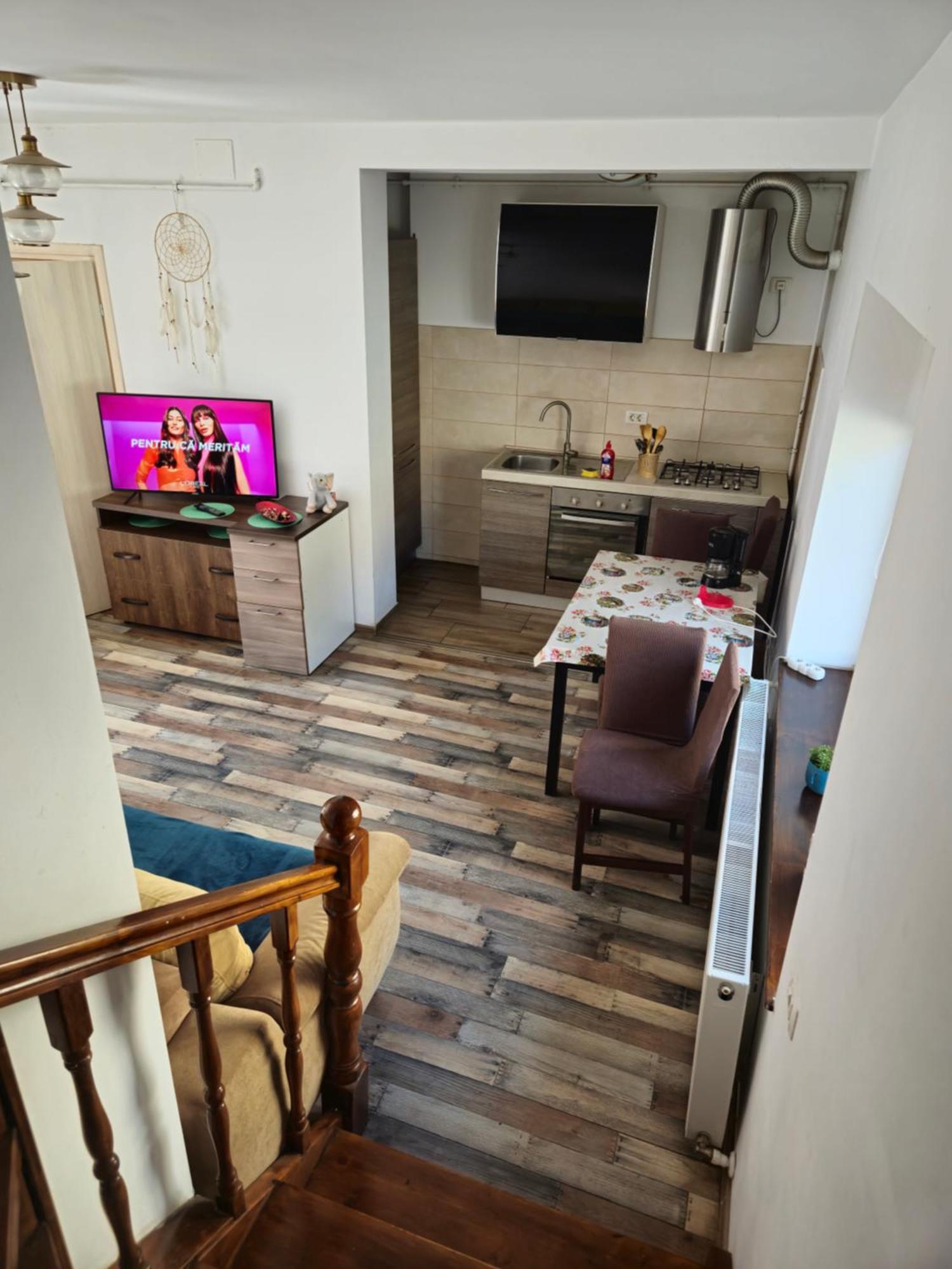 Apartamente De Inchiriat Lucky House Braşov Esterno foto
