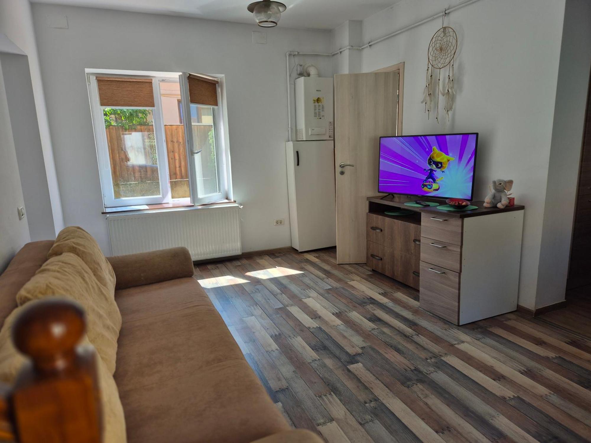 Apartamente De Inchiriat Lucky House Braşov Esterno foto