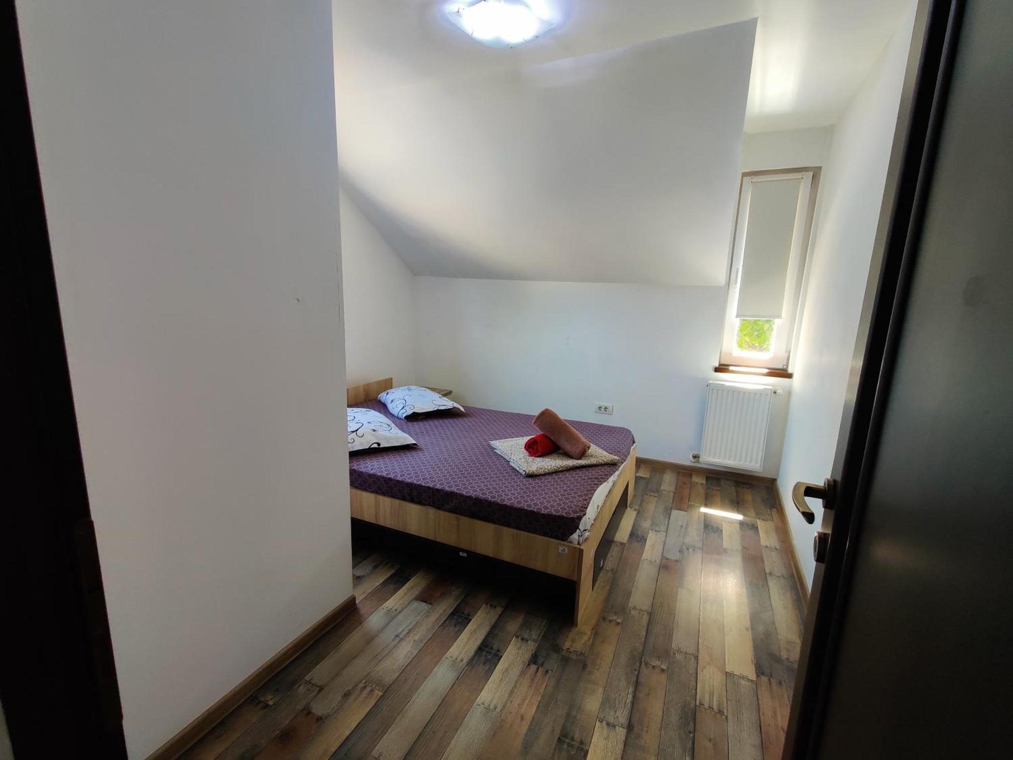 Apartamente De Inchiriat Lucky House Braşov Esterno foto