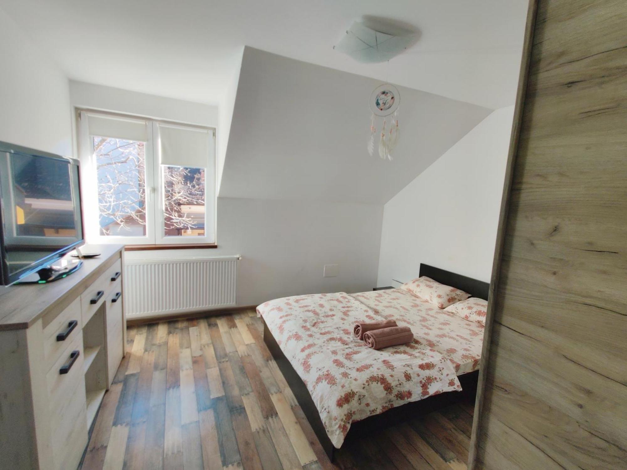 Apartamente De Inchiriat Lucky House Braşov Esterno foto