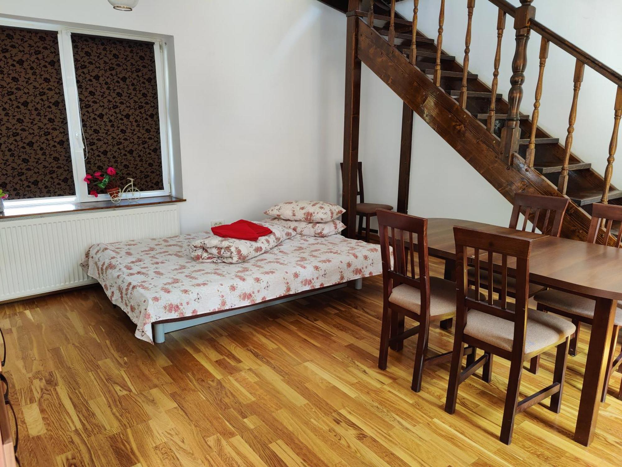 Apartamente De Inchiriat Lucky House Braşov Esterno foto