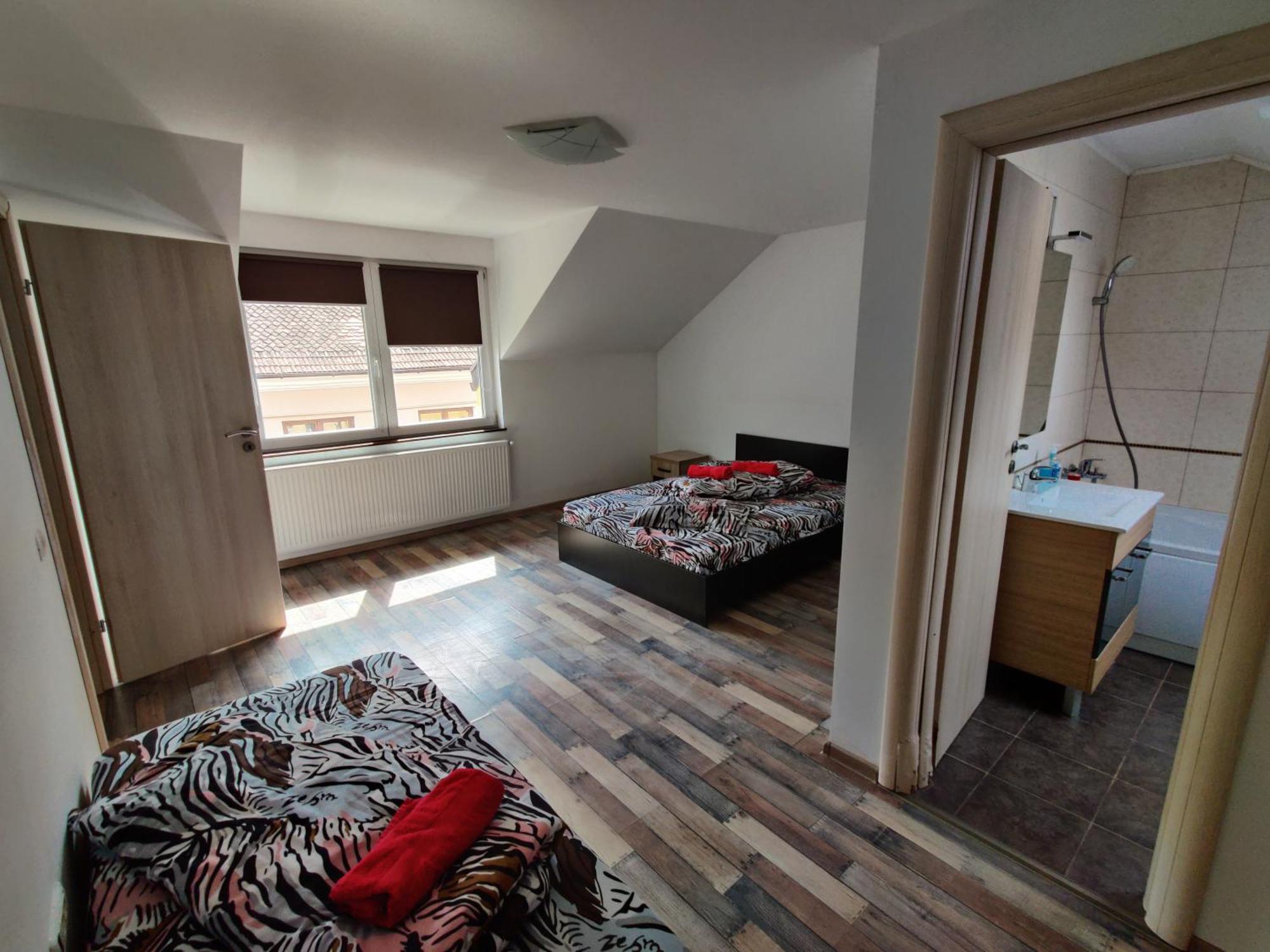 Apartamente De Inchiriat Lucky House Braşov Esterno foto